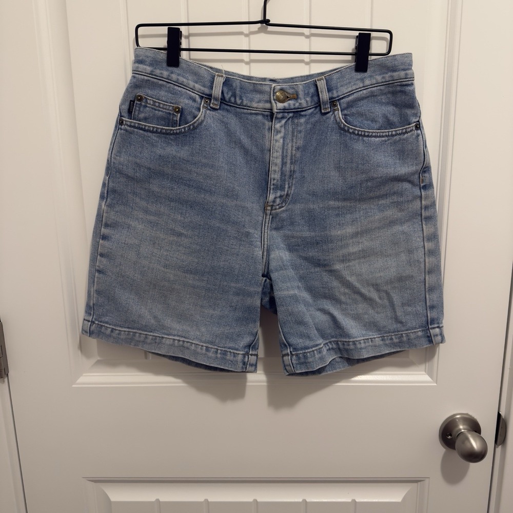 Lauren‎ Jeans Co. Ralph Lauren Women's Lightwash Jean Shorts Size 6
